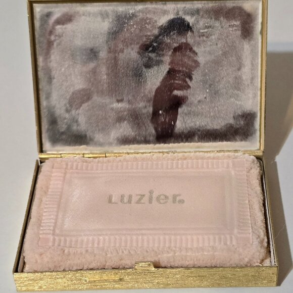 Vintage Luzier Powder Gold Tone Compact with Mirror - Picture 2 of 3